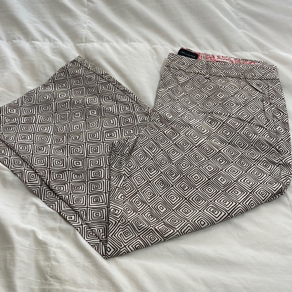 The Limited Wide Leg Capri Cassidy Pants Like New - Whimiscal Pattern